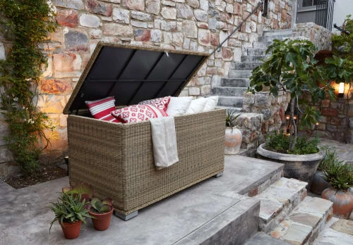 Maisons Du Monde Rangements Extérieur Coffre En Résine Tressée L 122 Cm 2 Maisons Du Monde Rangements Extérieur Coffre En Résine Tressée L 122 Cm – Image 2