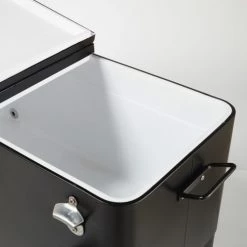 Maisons Du Monde Rangements Extérieur Kit Glacière De Jardin à Roulettes En Métal Noir -France Parasols Soldes 2022 kit glaciere de jardin a roulettes en metal noir 1000 9 30 176945 6